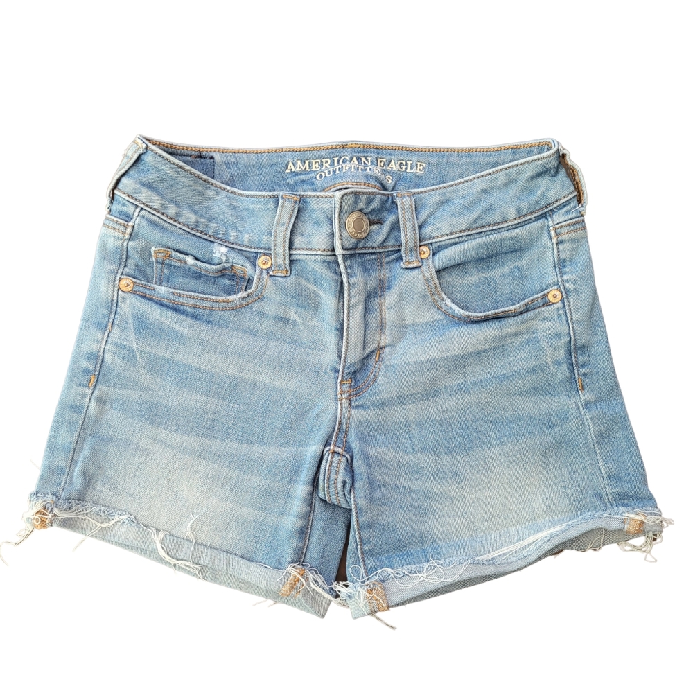 American Eagle | Super Strech Midi Light Wash Shorts